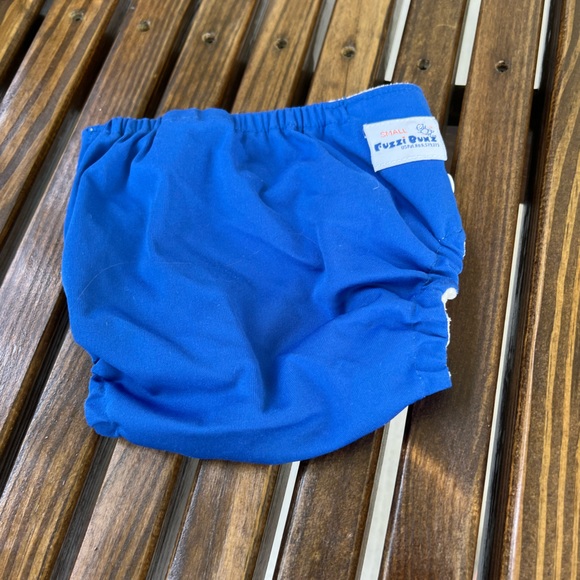 Fuzzi Bunz adjustable cloth diaper or swim diaper - Picture 2 of 3